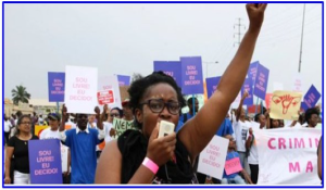 (Mulheres protestam em Angola. Fonte: International Campaign for Womenâs Rights to Safe Abortion)